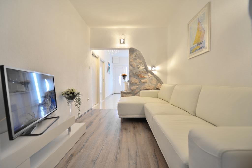Villa Sarah スペタル エクステリア 写真
